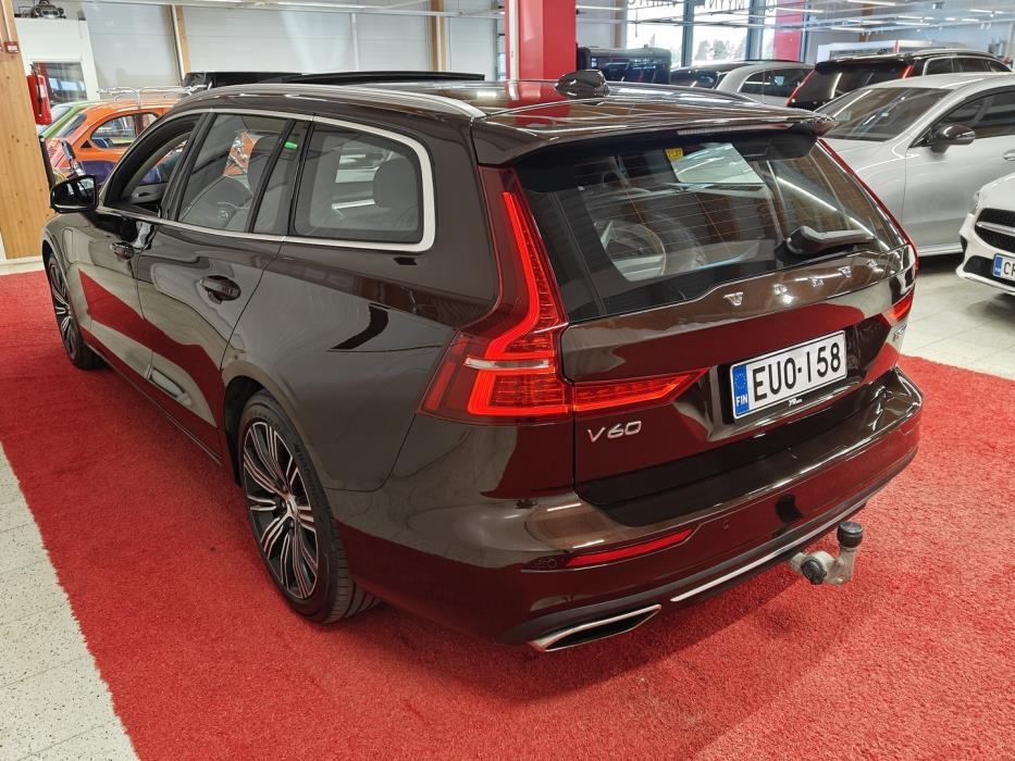 VOLVO V60 2019