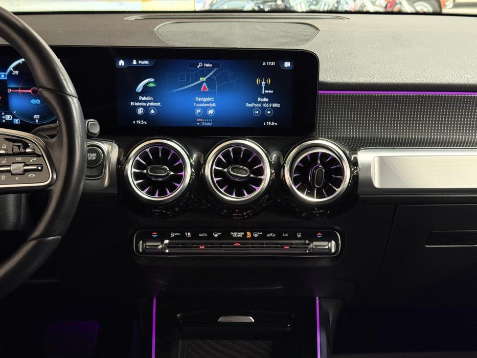 MERCEDES-BENZ EQB 2023