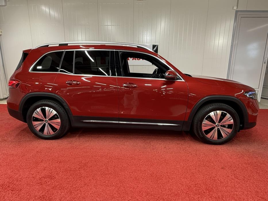 MERCEDES-BENZ EQB 2023
