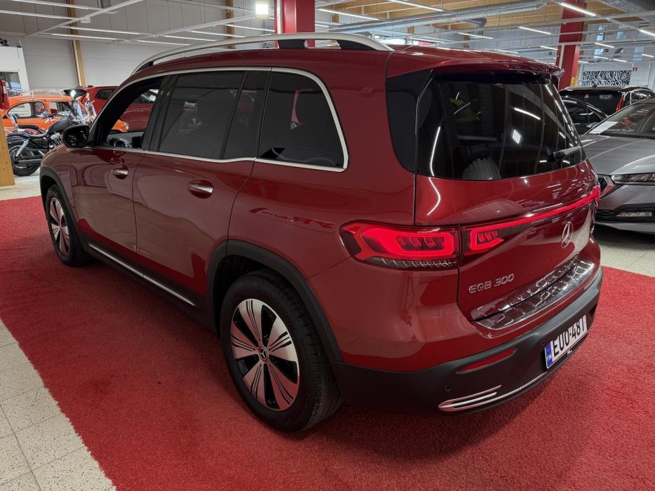 MERCEDES-BENZ EQB 2023