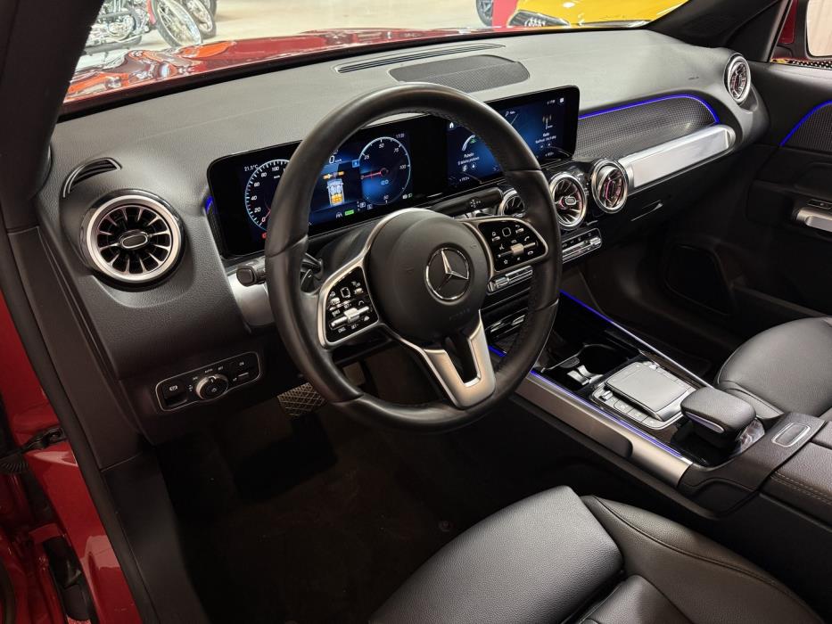 MERCEDES-BENZ EQB 2023