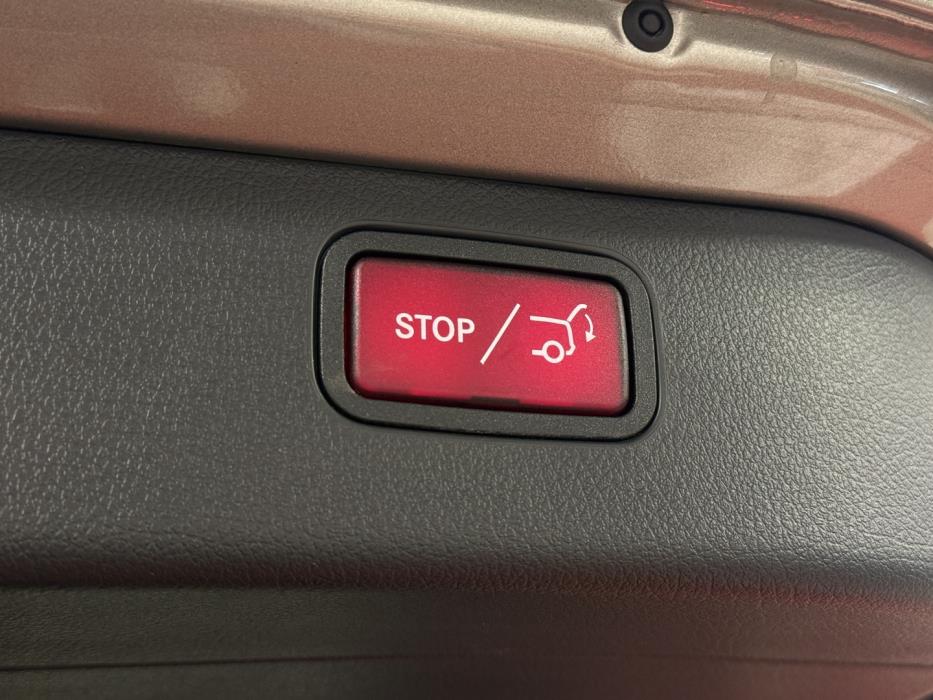 MERCEDES-BENZ C 2023