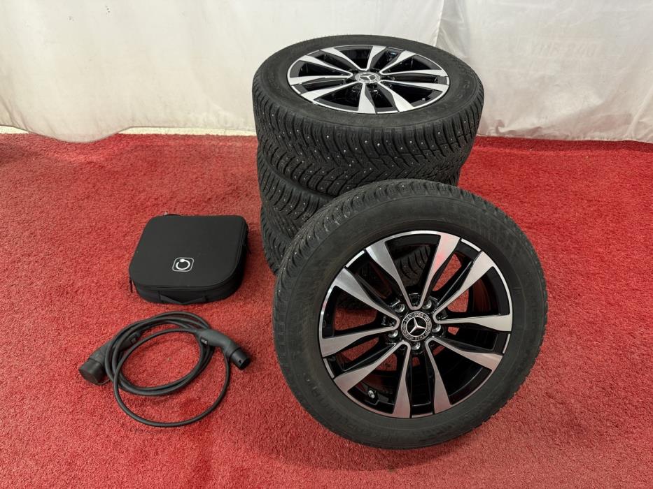 MERCEDES-BENZ C 2023