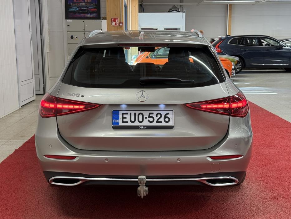 MERCEDES-BENZ C 2023