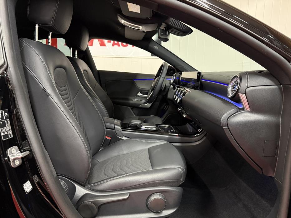 MERCEDES-BENZ CLA 2023