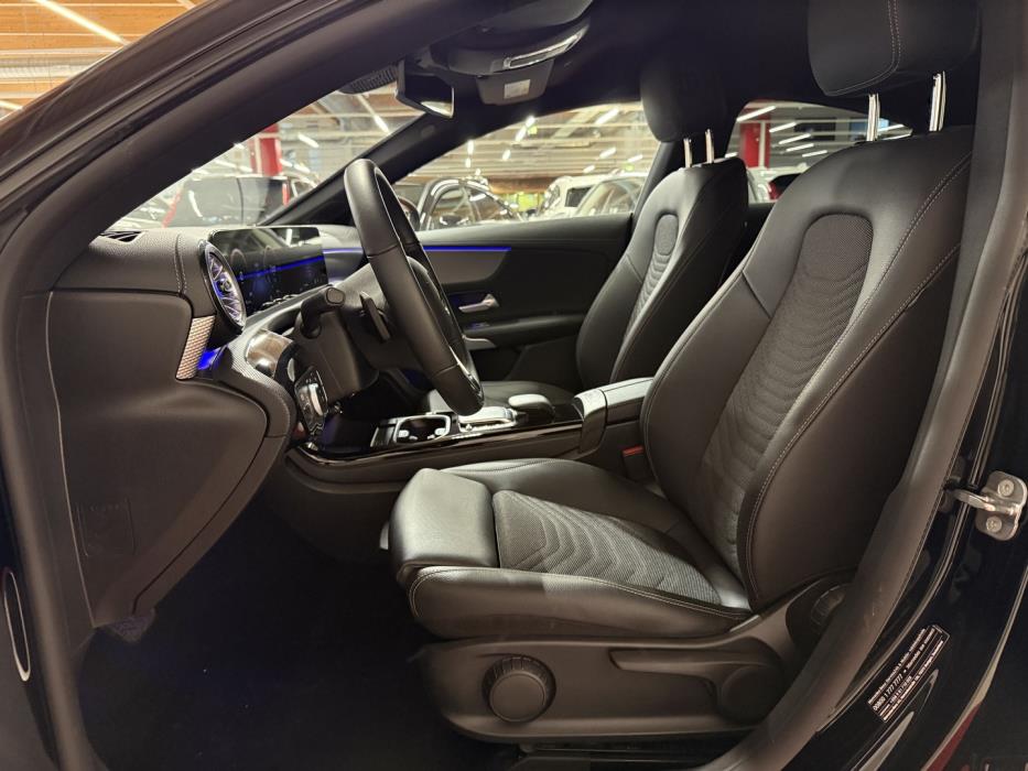 MERCEDES-BENZ CLA 2023