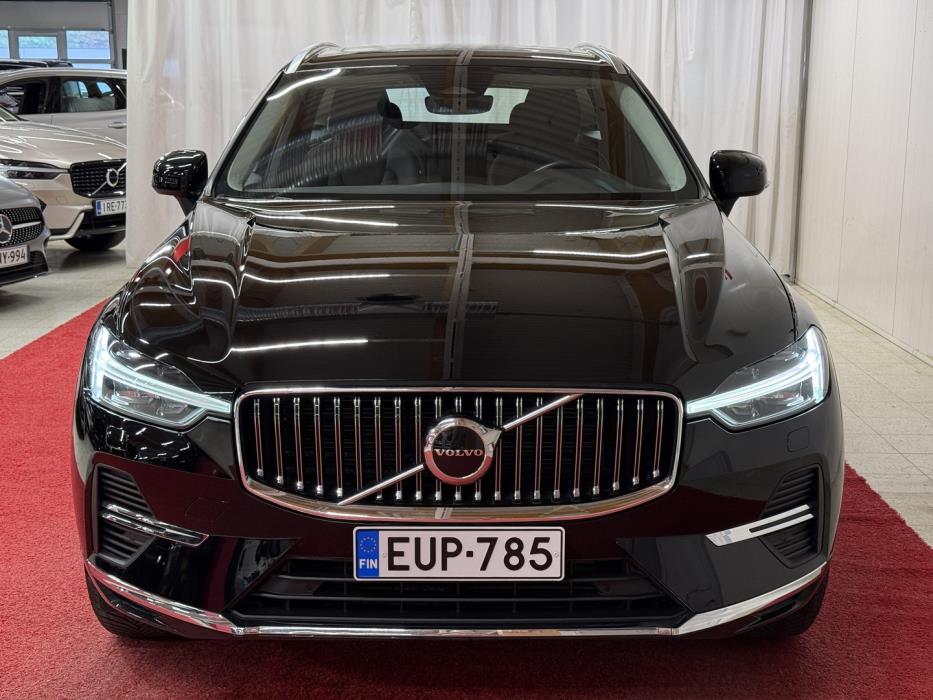 VOLVO XC60 2023