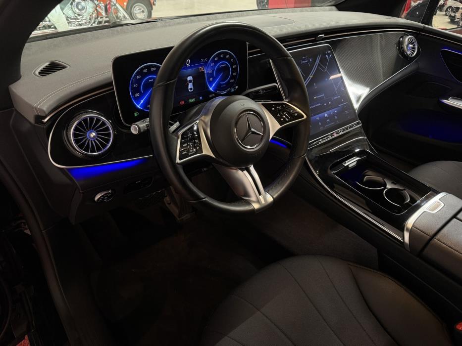 MERCEDES-BENZ EQE 2023