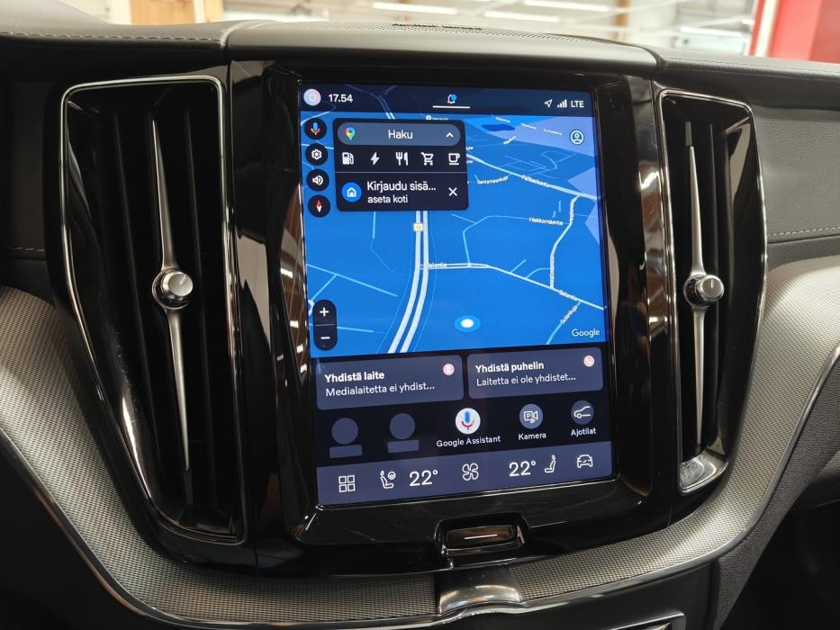 VOLVO XC60 2023