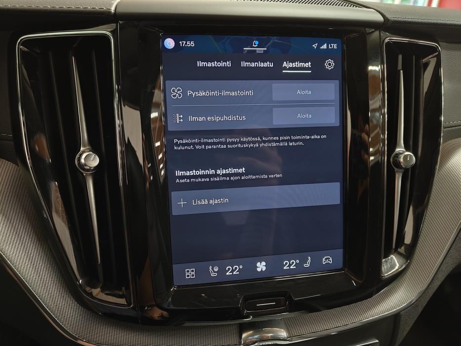VOLVO XC60 2023