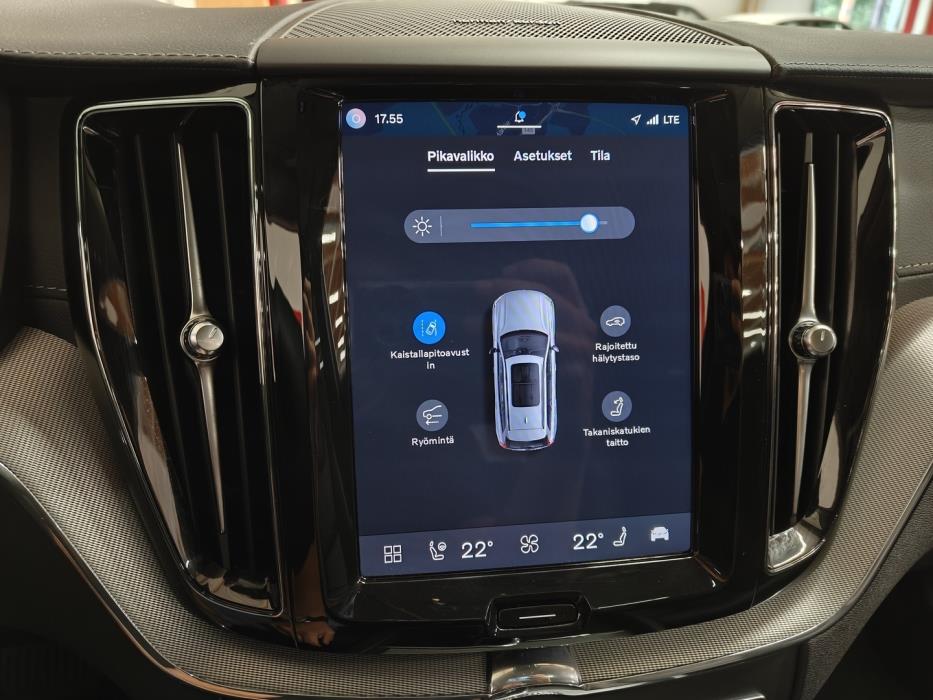 VOLVO XC60 2023