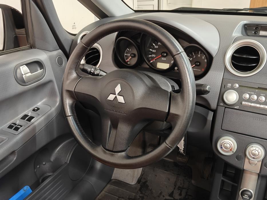 MITSUBISHI COLT 2007