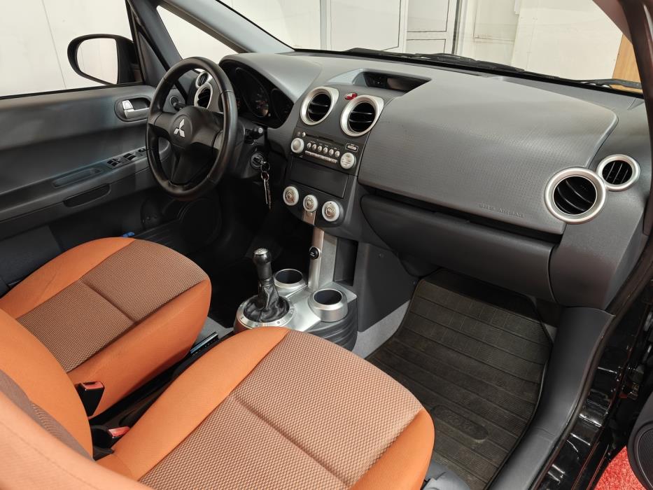 MITSUBISHI COLT 2007