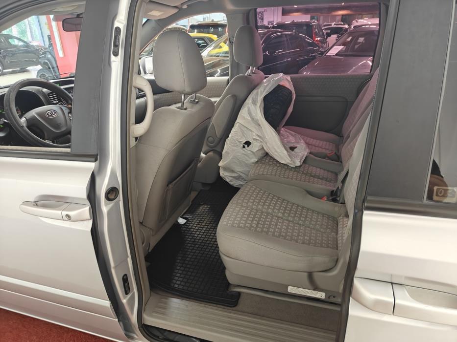KIA Carnival 2008