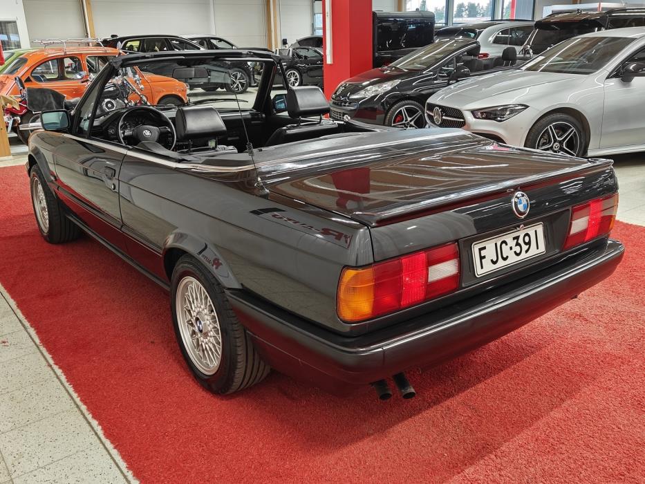 BMW 320 1991