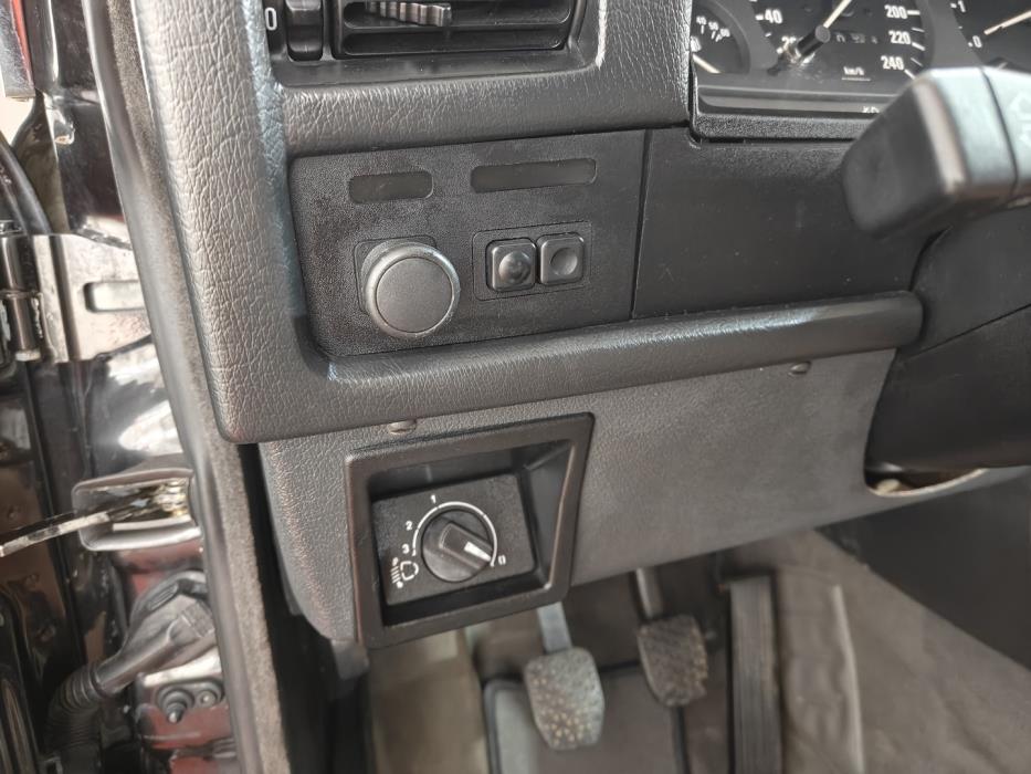 BMW 320 1991