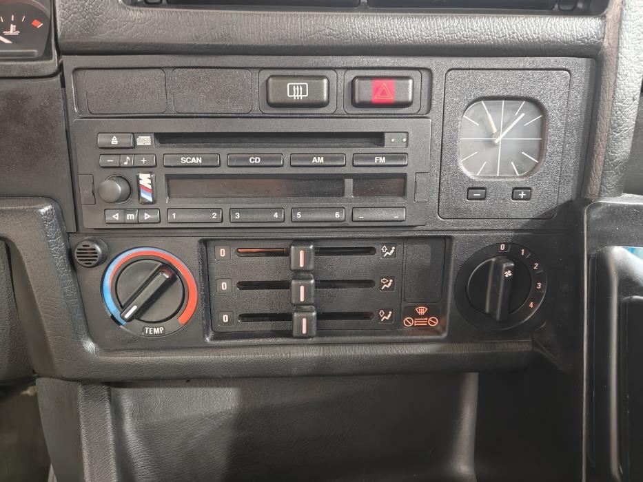 BMW 320 1991