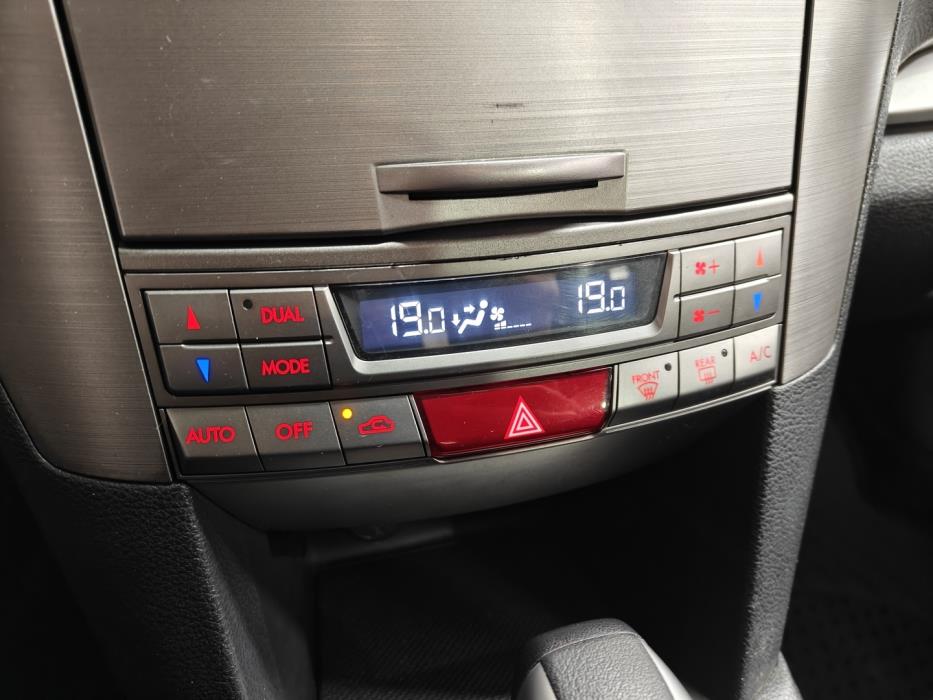 SUBARU Legacy 2013