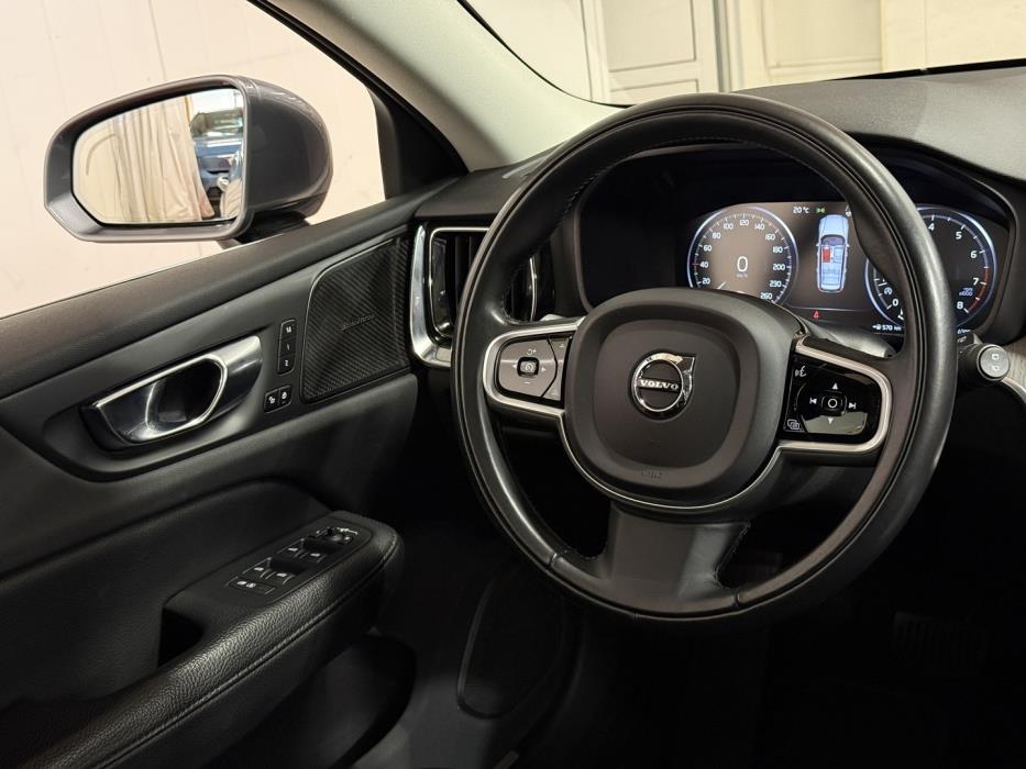 VOLVO V60 2021