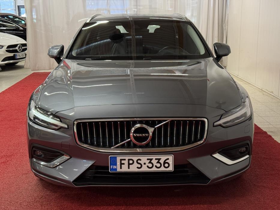 VOLVO V60 2021