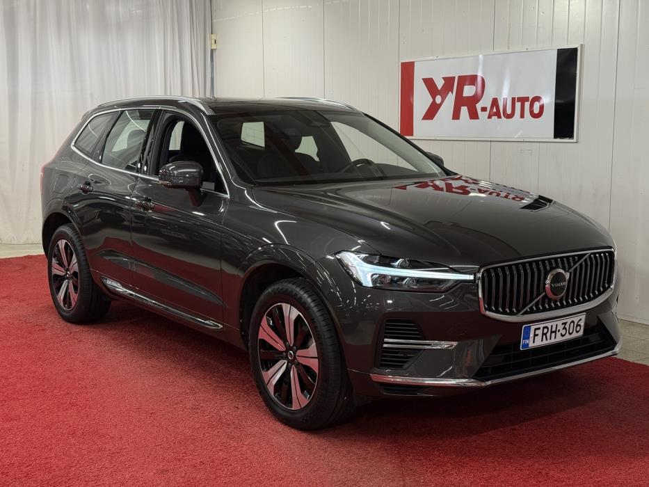 VOLVO XC60 2023