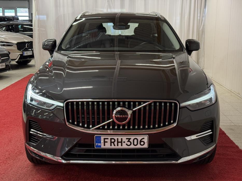 VOLVO XC60 2023