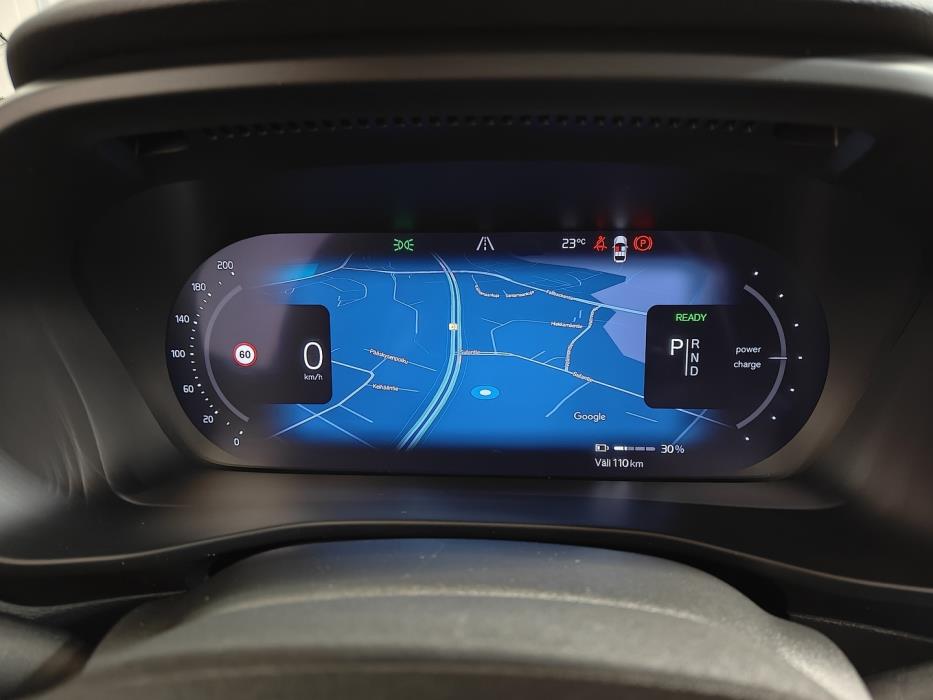 VOLVO XC40 2023