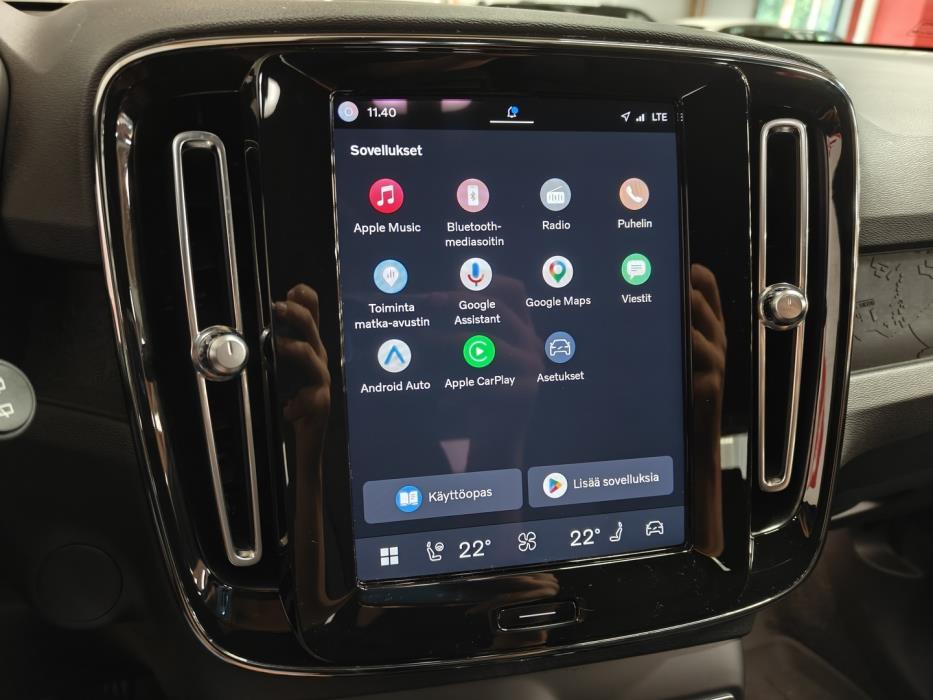 VOLVO XC40 2023