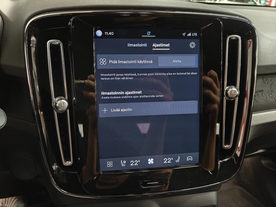 VOLVO XC40 2023