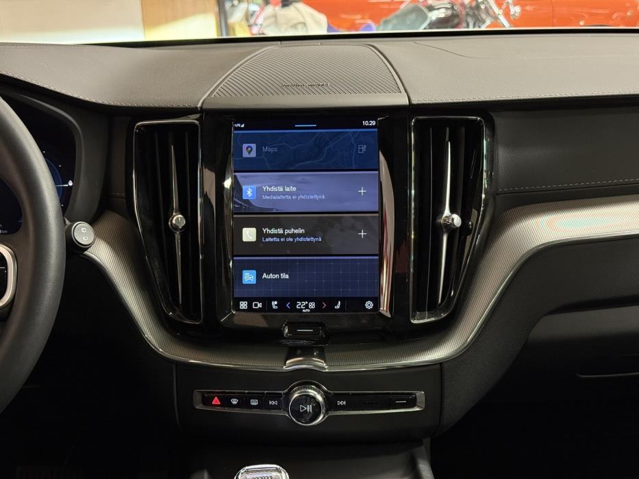 VOLVO XC60 2023