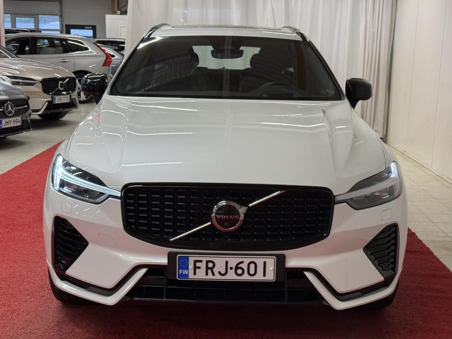VOLVO XC60 2023