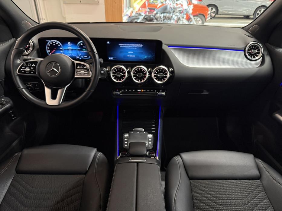 MERCEDES-BENZ EQA 2023