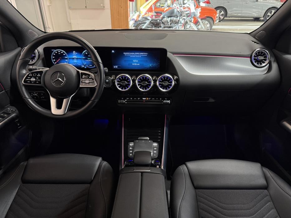 MERCEDES-BENZ EQA 2023
