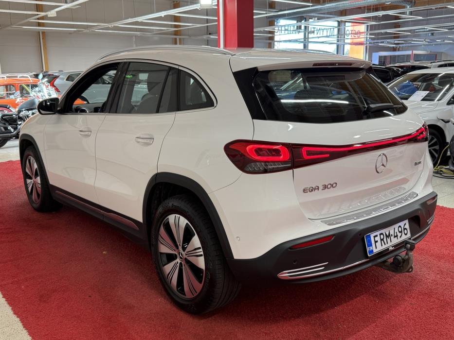 MERCEDES-BENZ EQA 2023