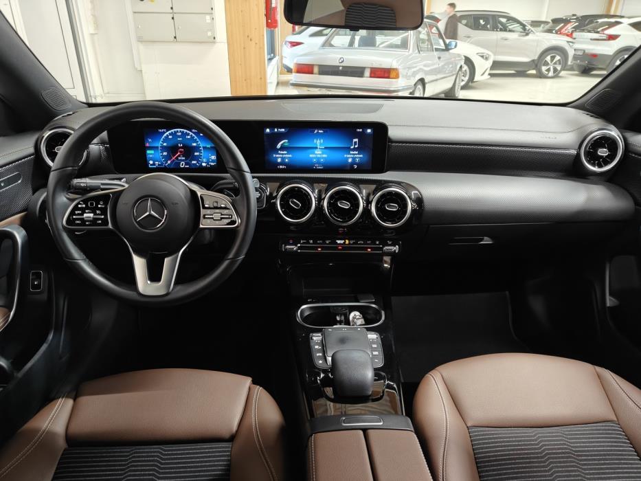 MERCEDES-BENZ CLA 2023