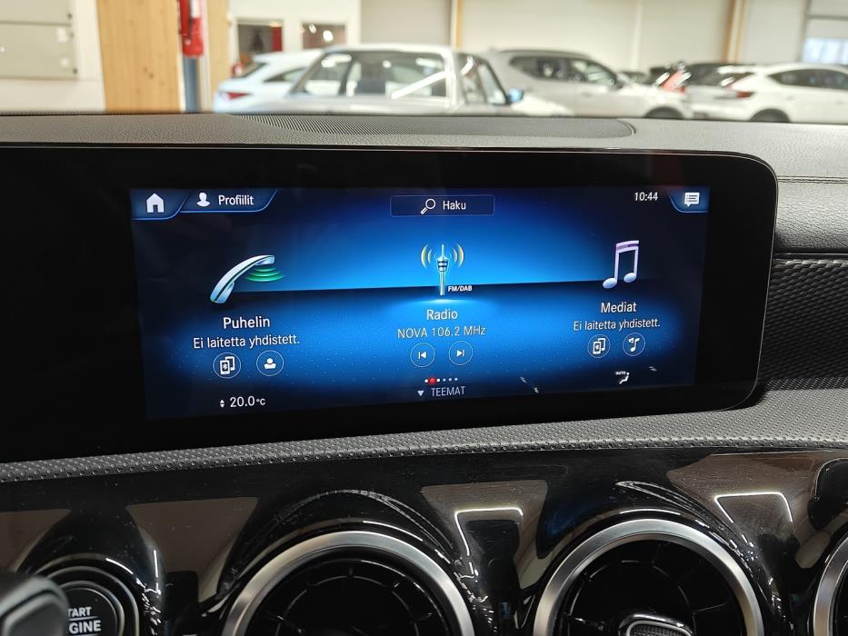 MERCEDES-BENZ CLA 2023