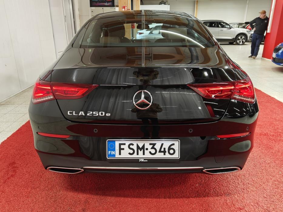 MERCEDES-BENZ CLA 2023