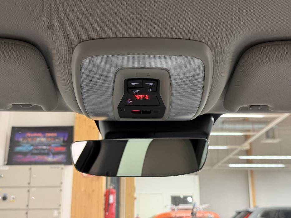 VOLVO V70 2016