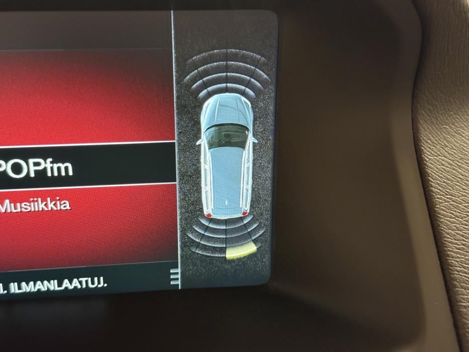 VOLVO V70 2016