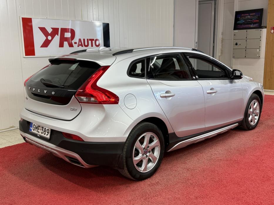 VOLVO V40 Cross Country 2016