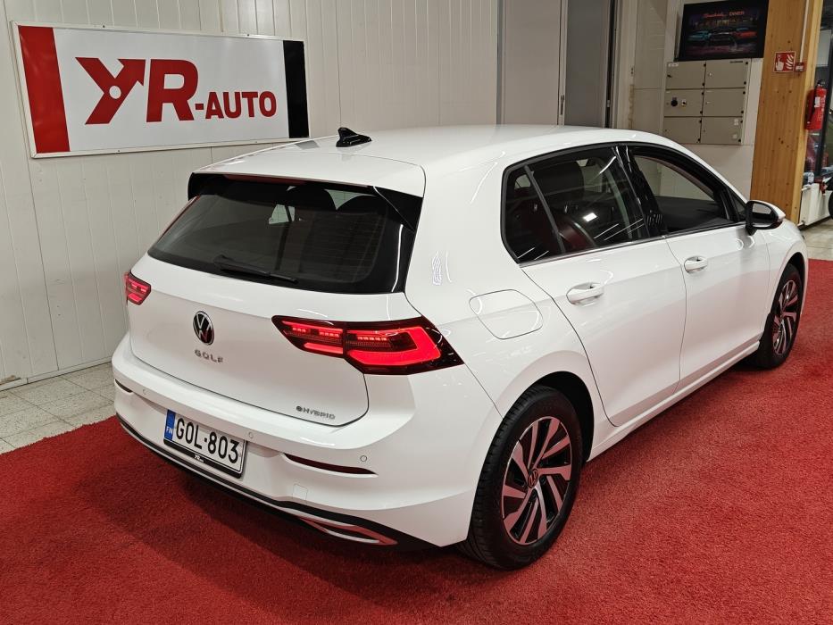 VOLKSWAGEN Golf 2021