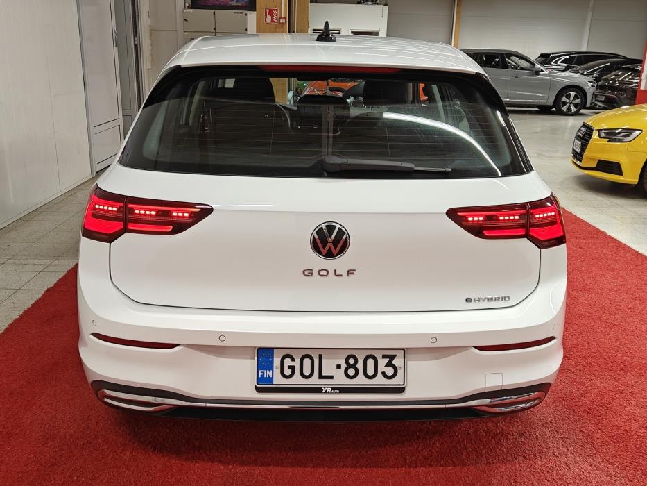 VOLKSWAGEN Golf 2021