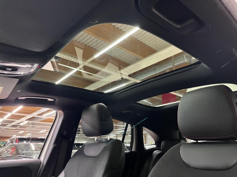 MERCEDES-BENZ EQA 2021