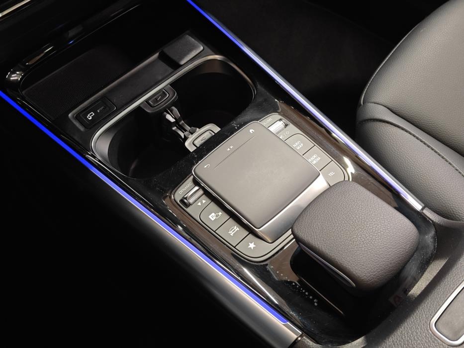 MERCEDES-BENZ B 2023