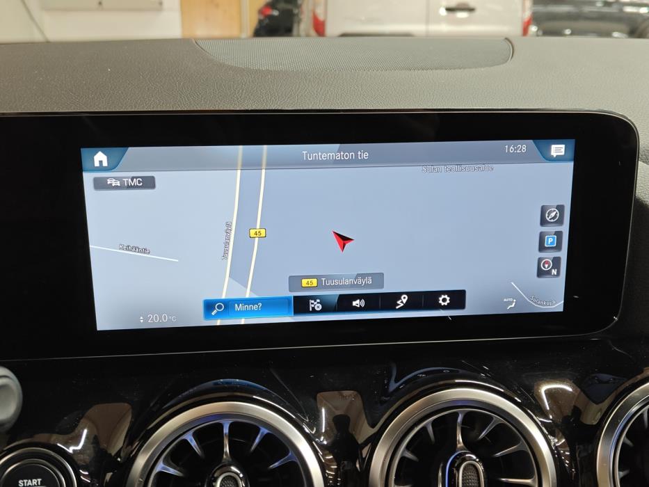 MERCEDES-BENZ B 2023