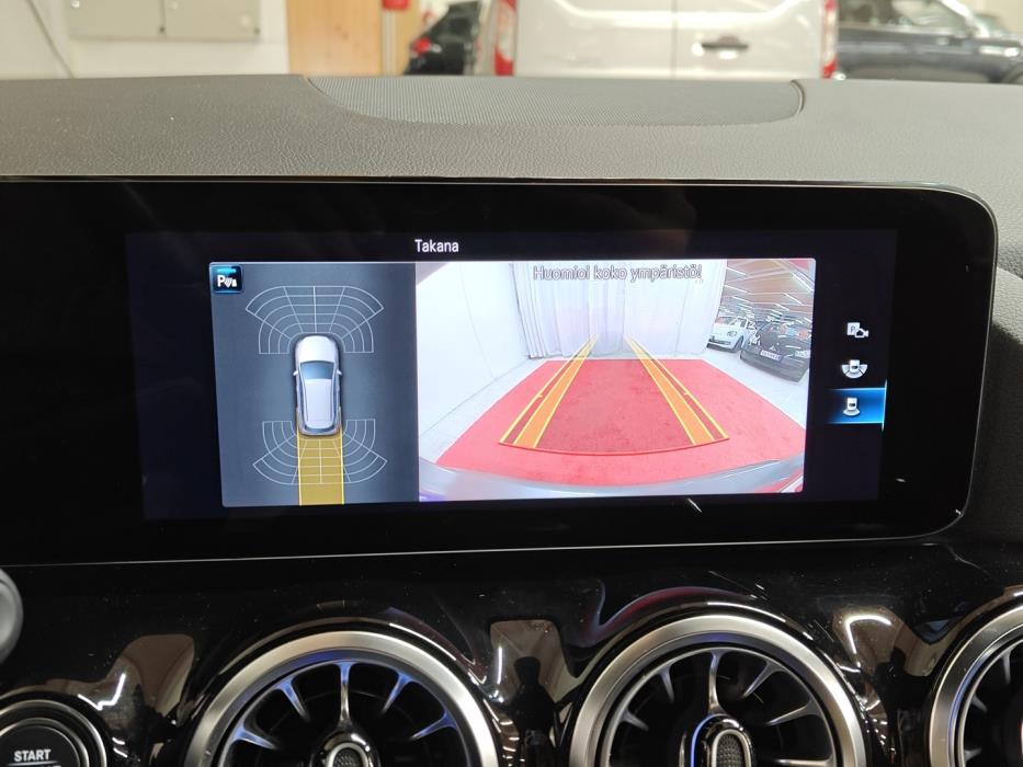 MERCEDES-BENZ B 2023