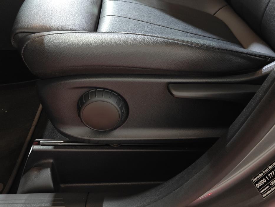 MERCEDES-BENZ B 2023