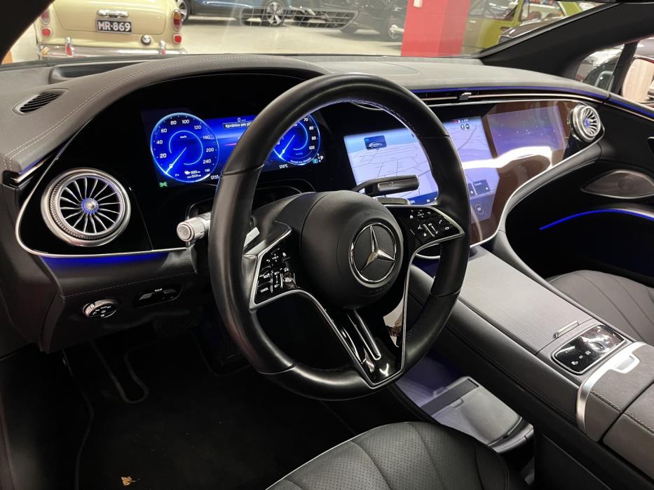 MERCEDES-BENZ EQS 2022