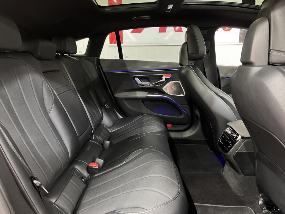 MERCEDES-BENZ EQS 2022