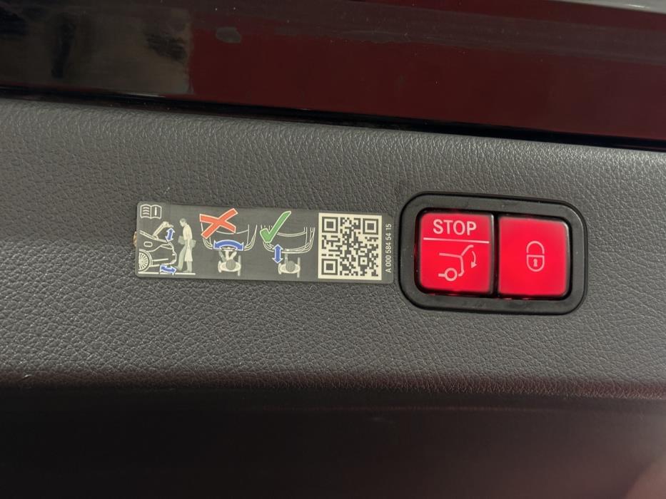 MERCEDES-BENZ EQS 2022